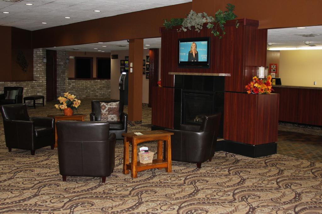 Gladstone Inn And Suites Jamestown Zewnętrze zdjęcie